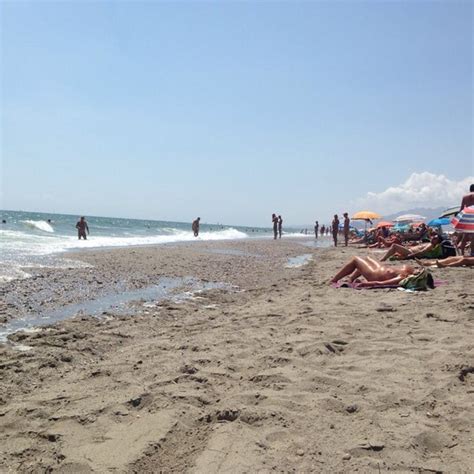 mujeres en playa nudista|FOTOS 